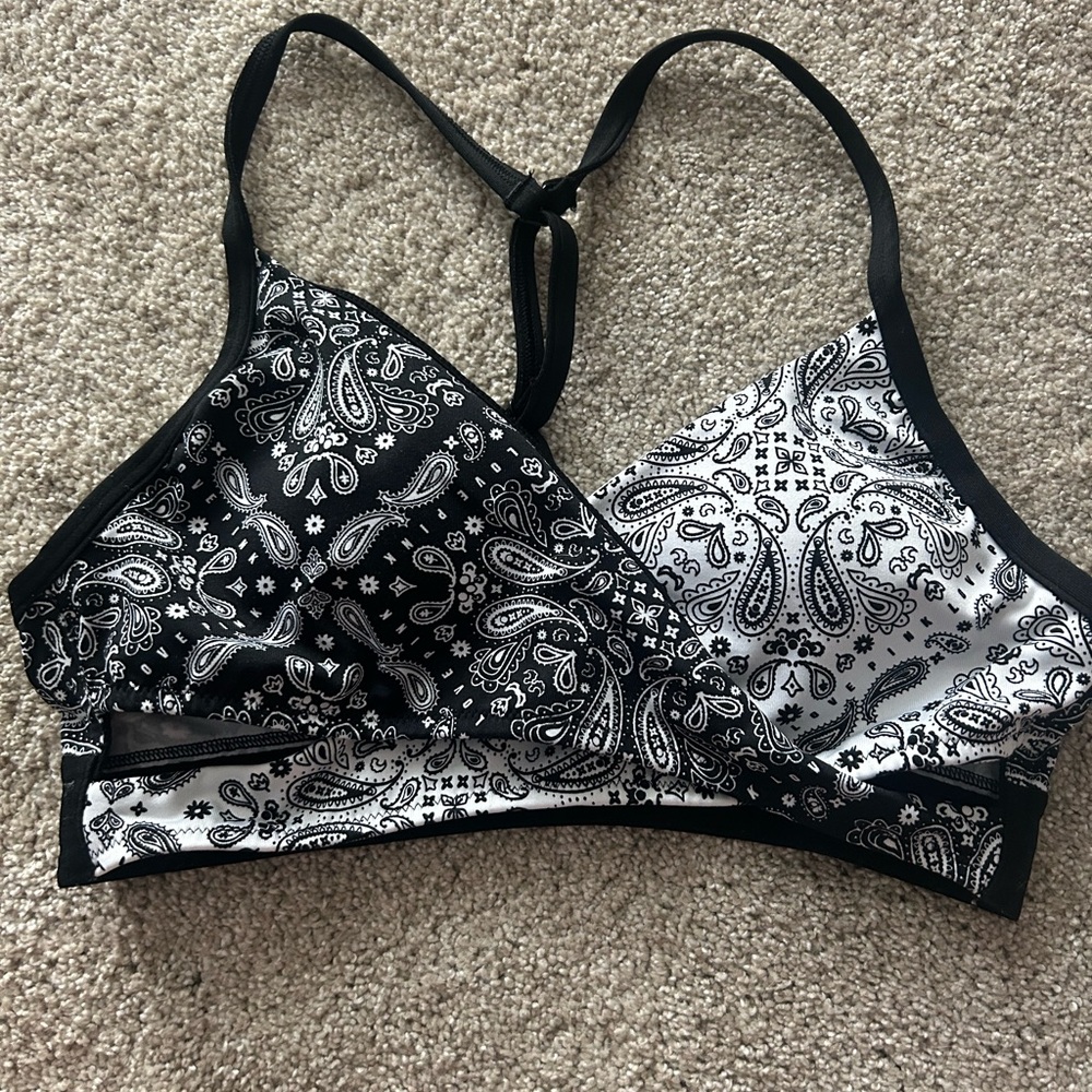 PINK Victoria's Secret Black and White Paisley Sports Bra